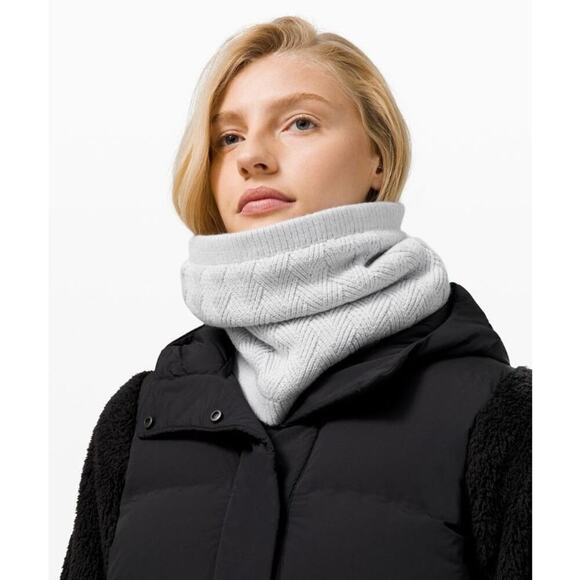 Lululemon Wool Blend Fleece Lined Knit Neck Warmer Neckwarmer Scarf Wrap - Picture 1 of 9